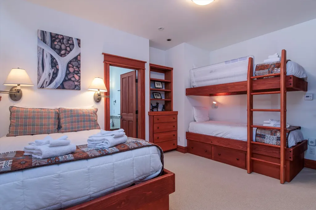 51 East Ash Road Plymouth VT 05056