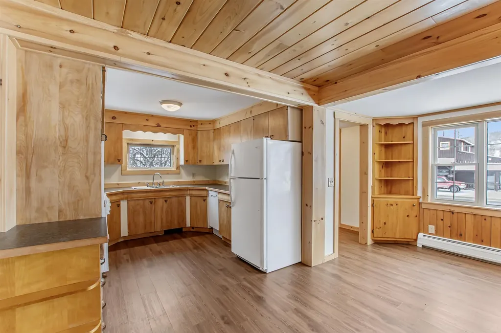 1561 Main Street Pittsburg NH 03592
