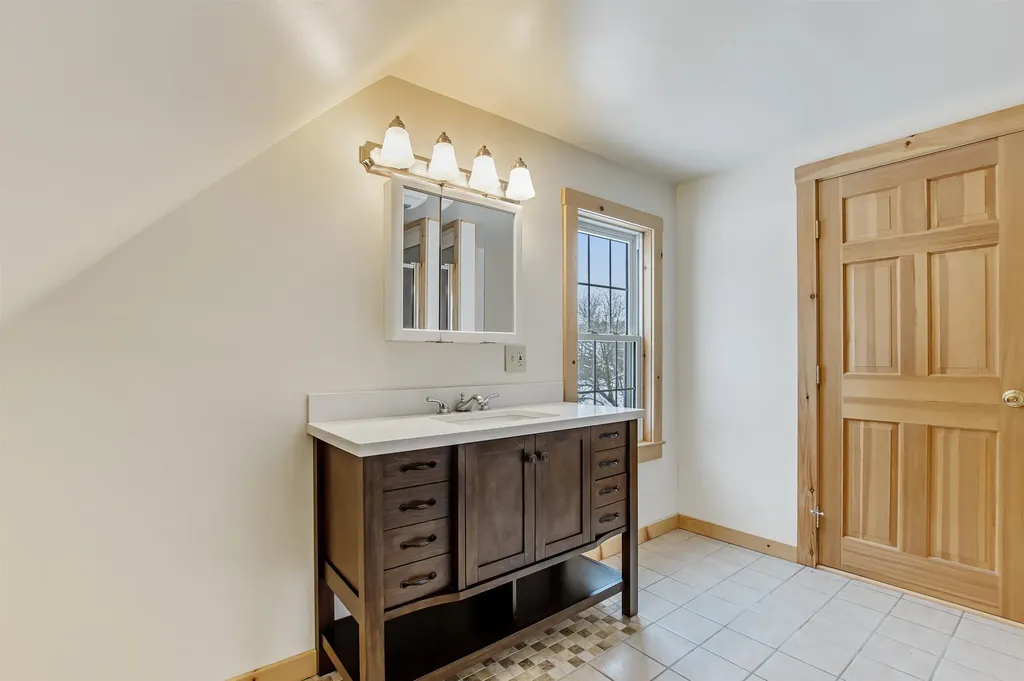 1561 Main Street Pittsburg NH 03592