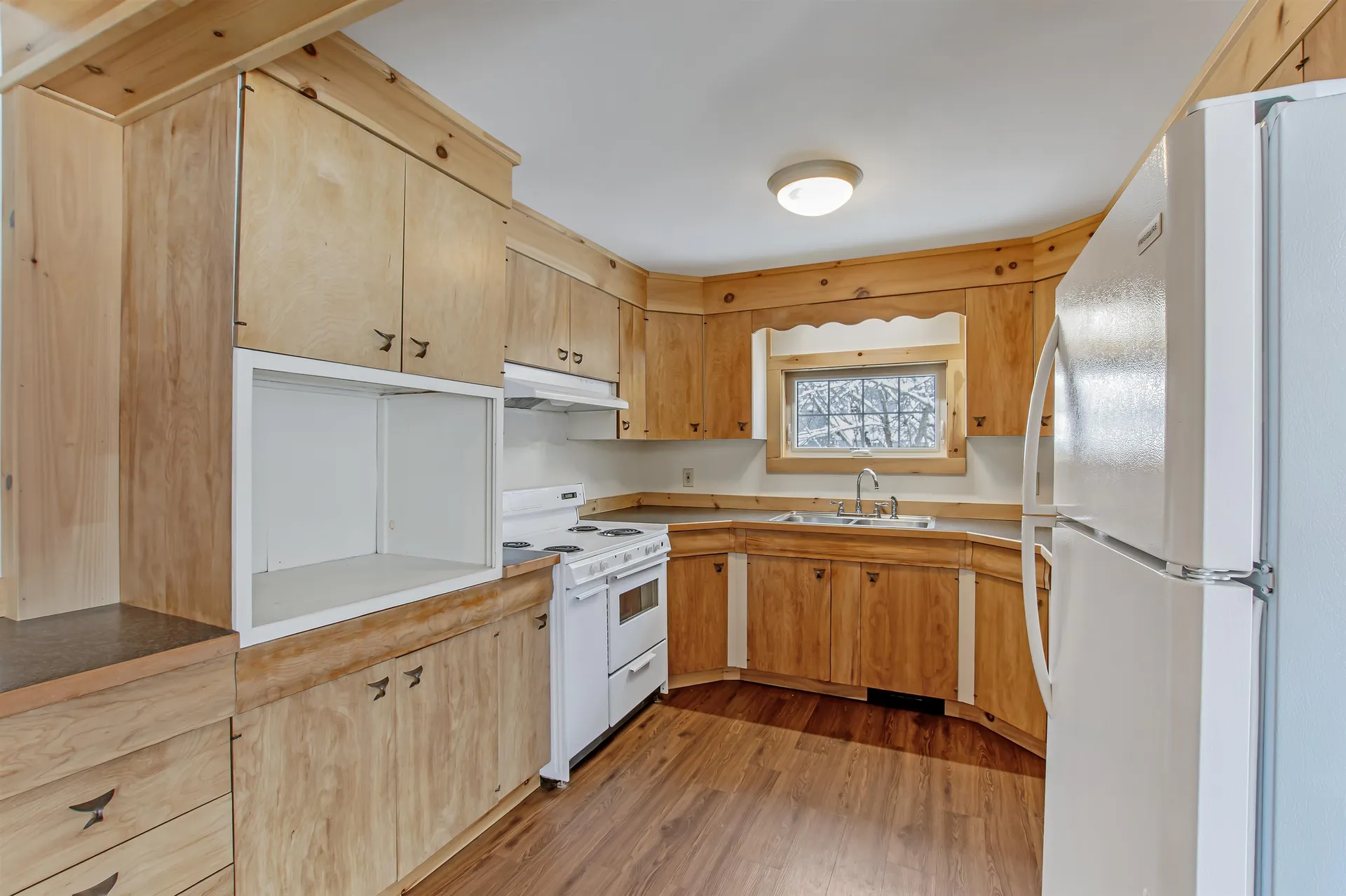1561 Main Street Pittsburg NH 03592