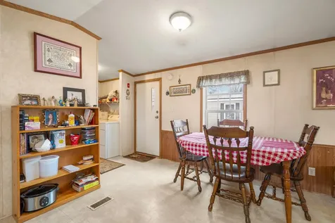 5 Wanda Lane Exeter NH 03833