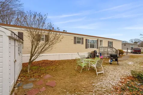 5 Wanda Lane Exeter NH 03833