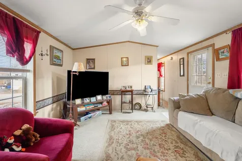 5 Wanda Lane Exeter NH 03833