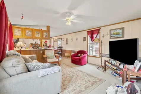 5 Wanda Lane Exeter NH 03833