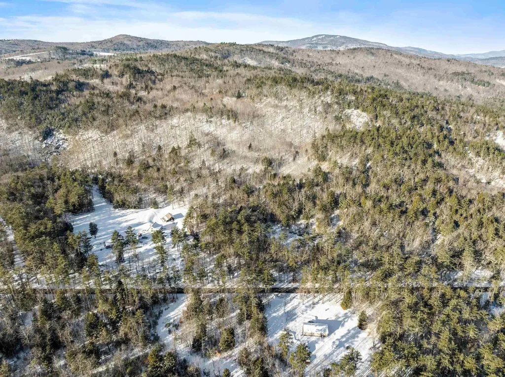 1482 River Road Bridgewater NH 03222