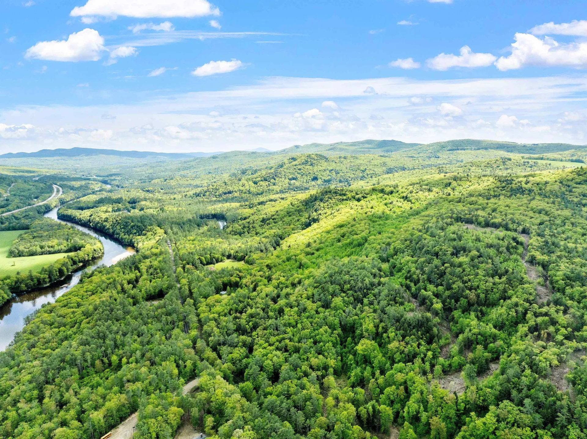 1482 River Road Bridgewater NH 03222