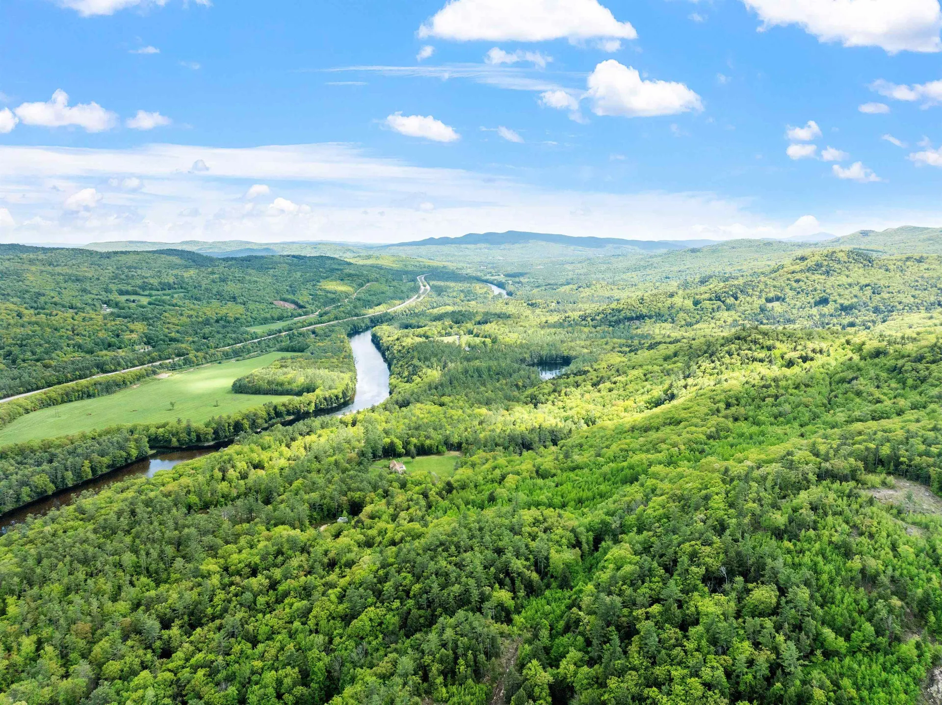 1482 River Road Bridgewater NH 03222