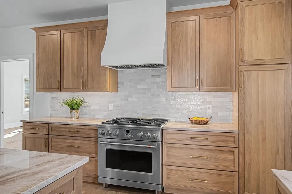 897 Falls Road Shelburne VT 05482