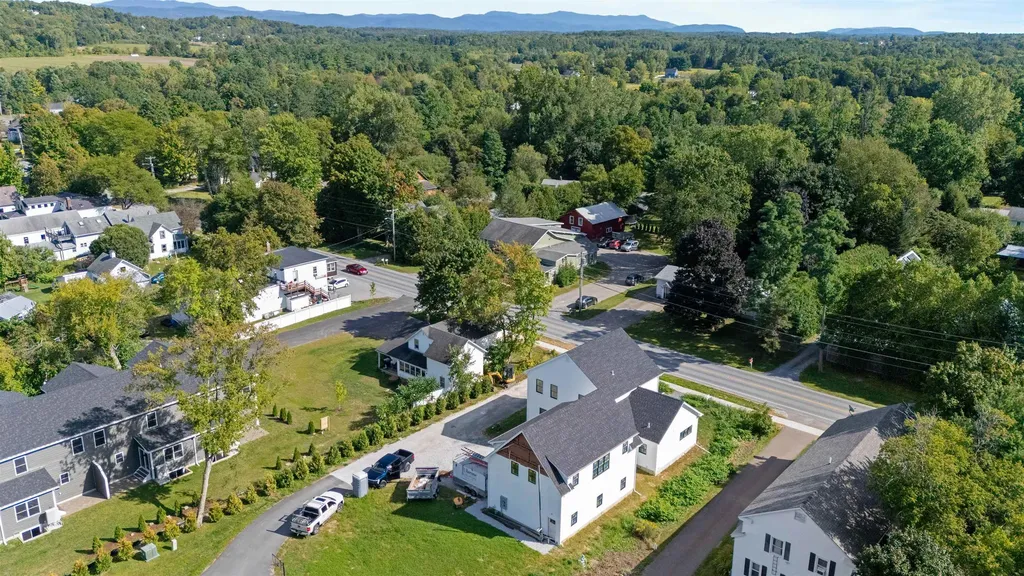 897 Falls Road Shelburne VT 05482