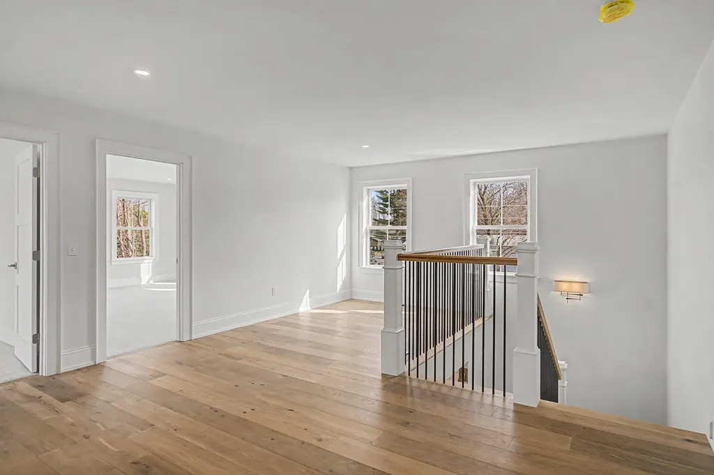 897 Falls Road Shelburne VT 05482