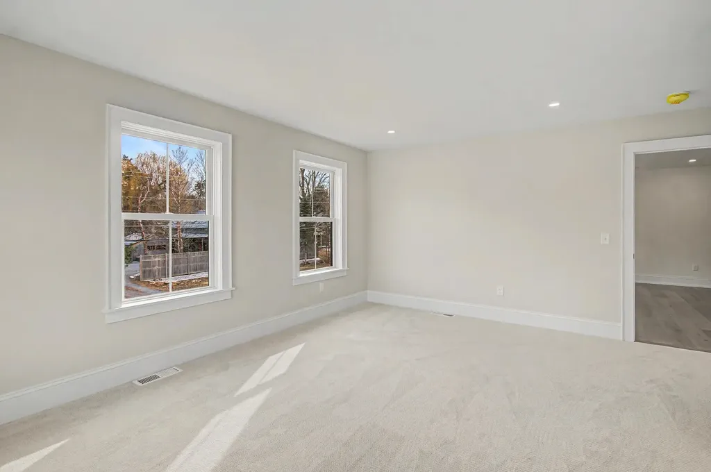 897 Falls Road Shelburne VT 05482