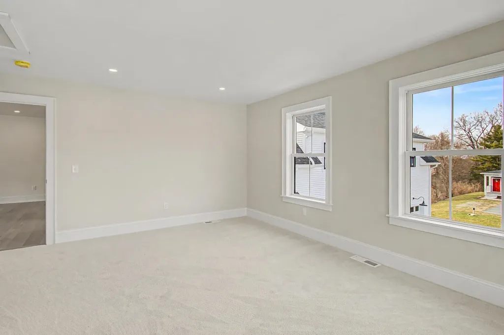 897 Falls Road Shelburne VT 05482