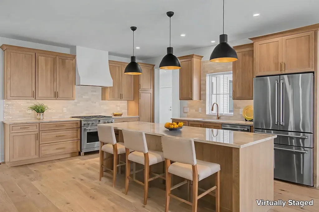 897 Falls Road Shelburne VT 05482