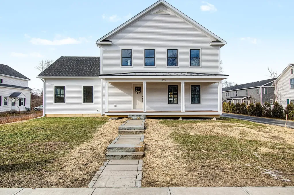 897 Falls Road Shelburne VT 05482