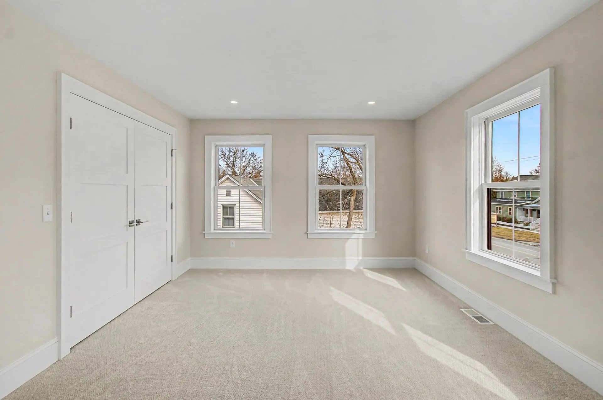 897 Falls Road Shelburne VT 05482