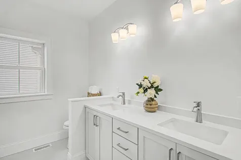 897 Falls Road Shelburne VT 05482