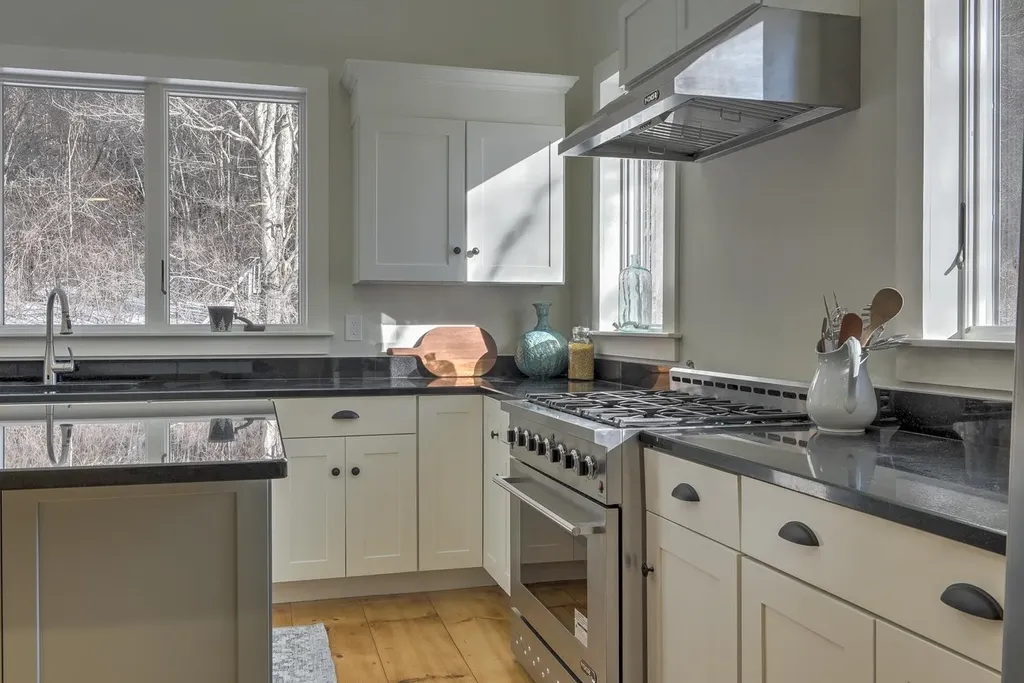 255 Swanzey Lake Road Swanzey NH 03446