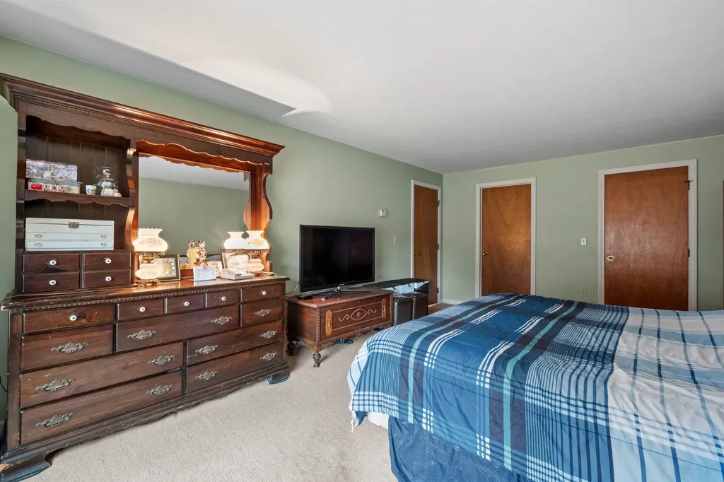 171 Indian Rock Road Merrimack NH 03054