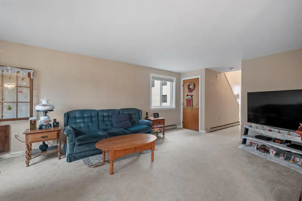 171 Indian Rock Road Merrimack NH 03054