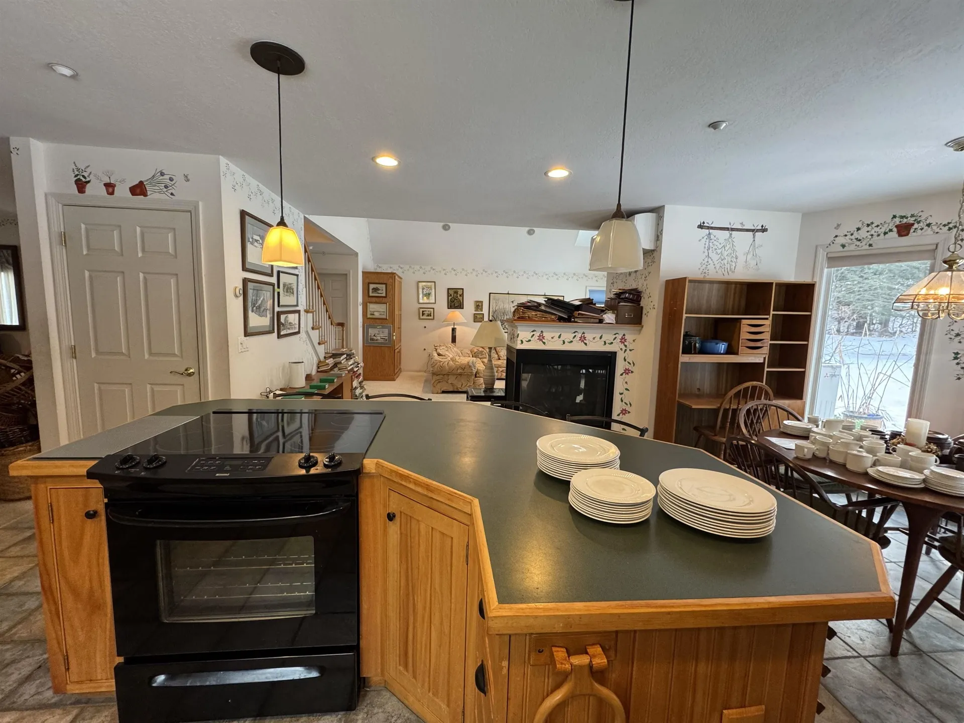 43 Falcon Way Hales Location NH 03860