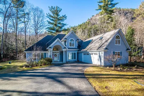 43 Falcon Way Hales Location NH 03860