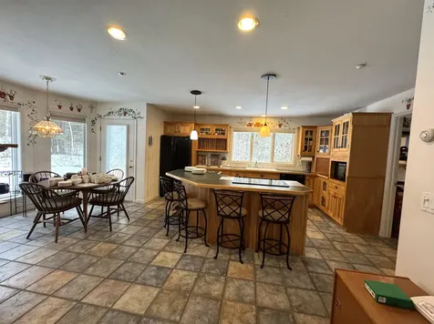 43 Falcon Way Hales Location NH 03860