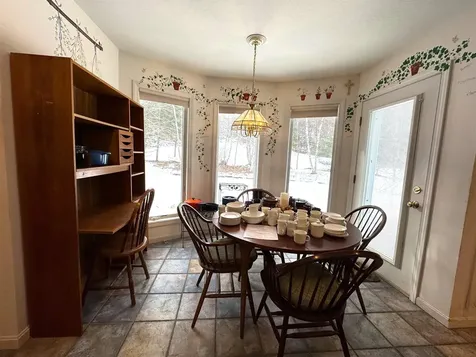 43 Falcon Way Hales Location NH 03860