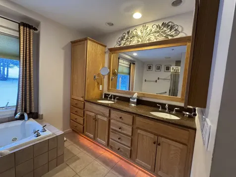 43 Falcon Way Hales Location NH 03860