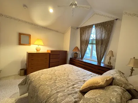 43 Falcon Way Hales Location NH 03860