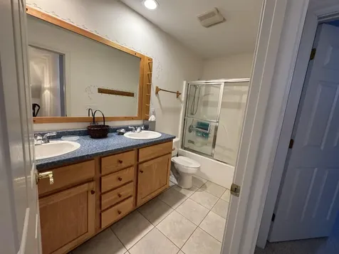 43 Falcon Way Hales Location NH 03860