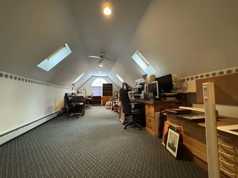 43 Falcon Way Hales Location NH 03860