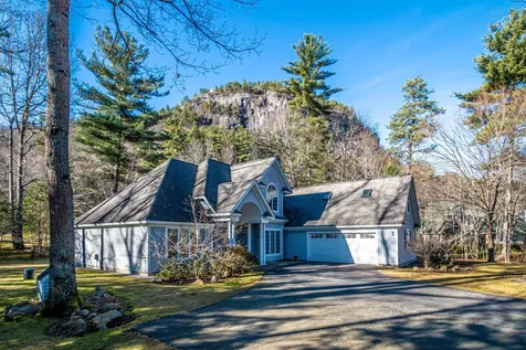 43 Falcon Way Hales Location NH 03860