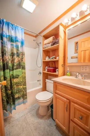 8 Doe Run Wilmington VT 05363