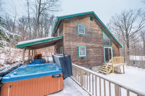 8 Doe Run Wilmington VT 05363