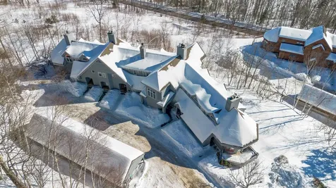 27 Haymaker Lane Wilmington VT 05363