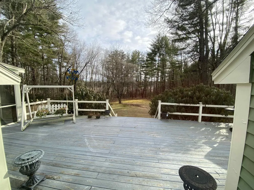 15 Meadow Drive Hollis NH 03049