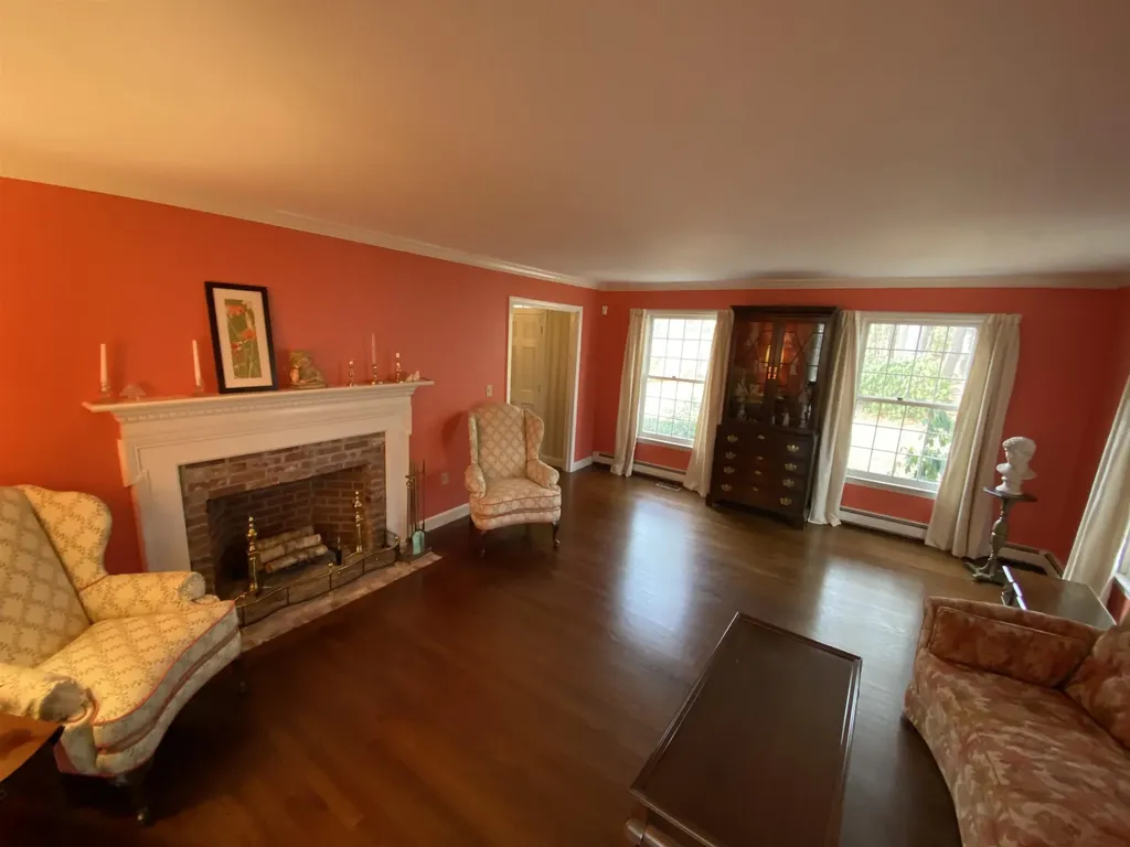 15 Meadow Drive Hollis NH 03049