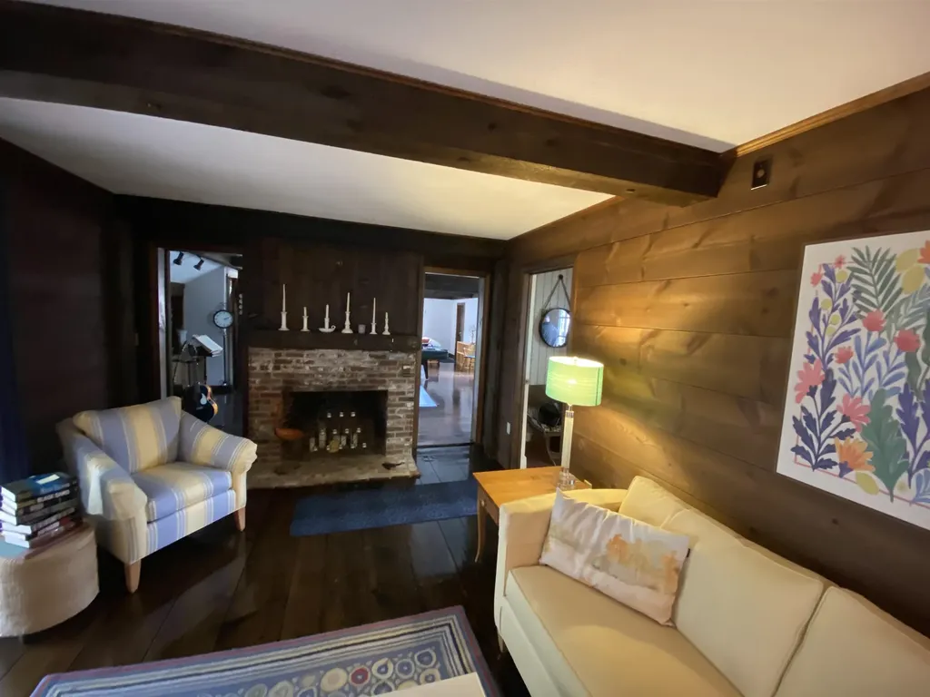 15 Meadow Drive Hollis NH 03049