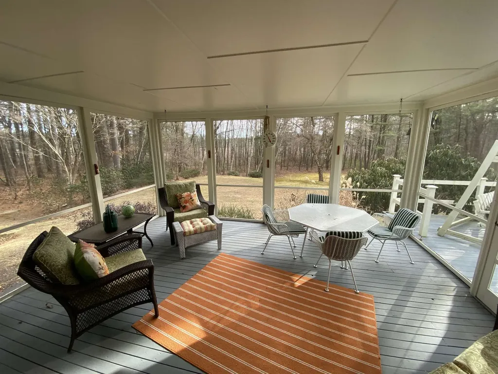 15 Meadow Drive Hollis NH 03049