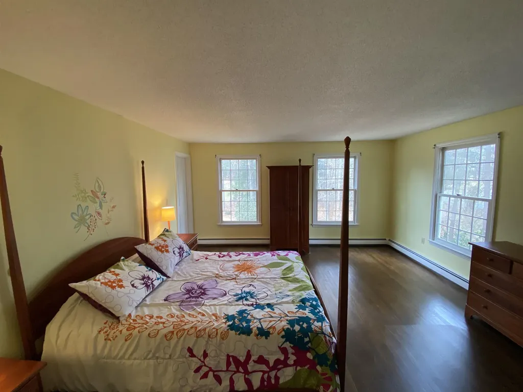 15 Meadow Drive Hollis NH 03049