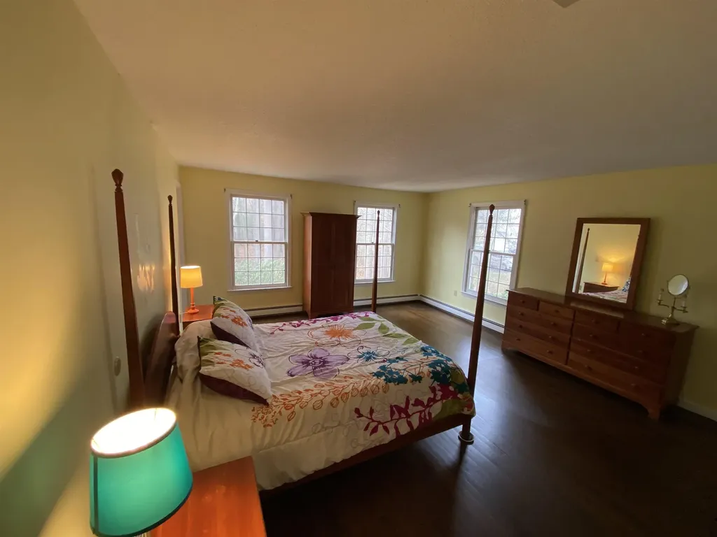 15 Meadow Drive Hollis NH 03049