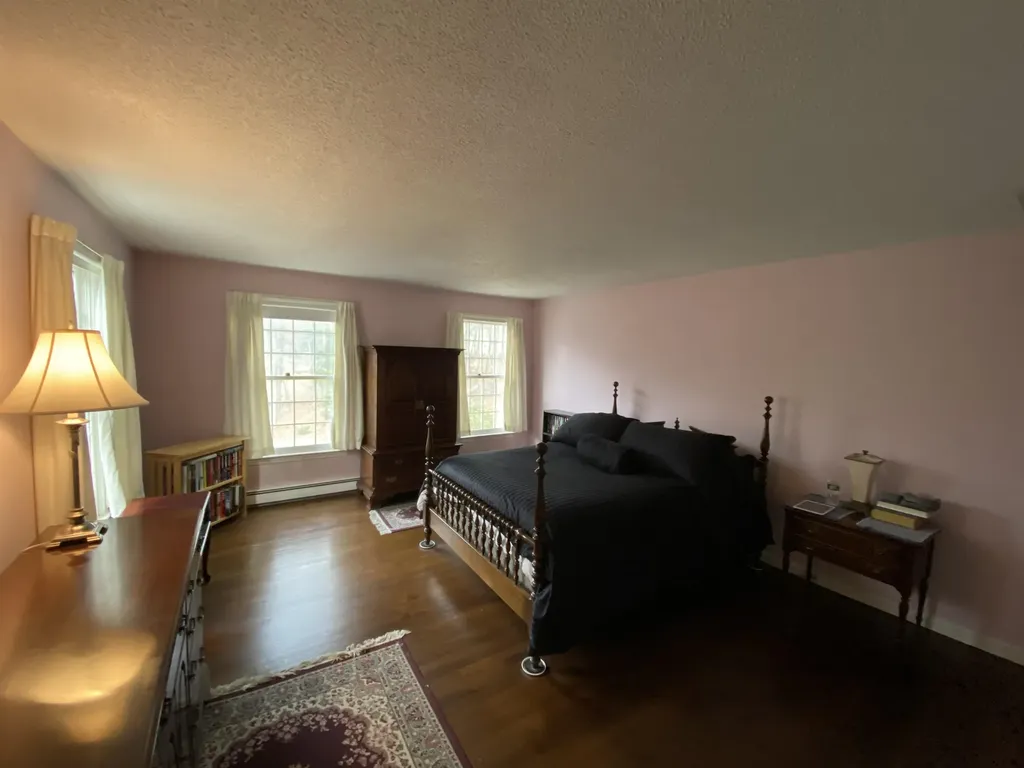 15 Meadow Drive Hollis NH 03049