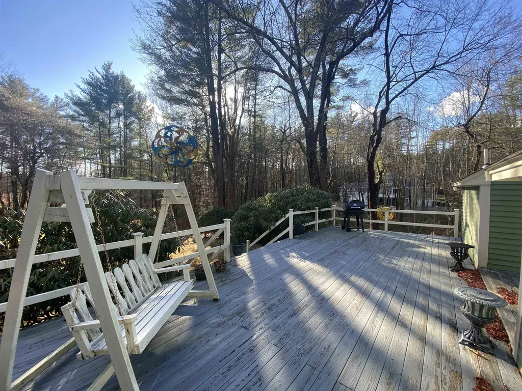 15 Meadow Drive Hollis NH 03049