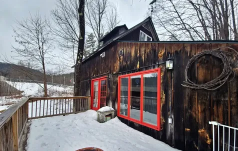 30 Water Street Jamaica VT 05343