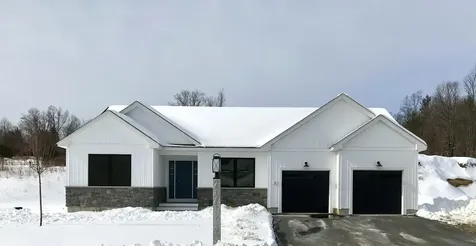 3 Robin Way Chester NH 03036