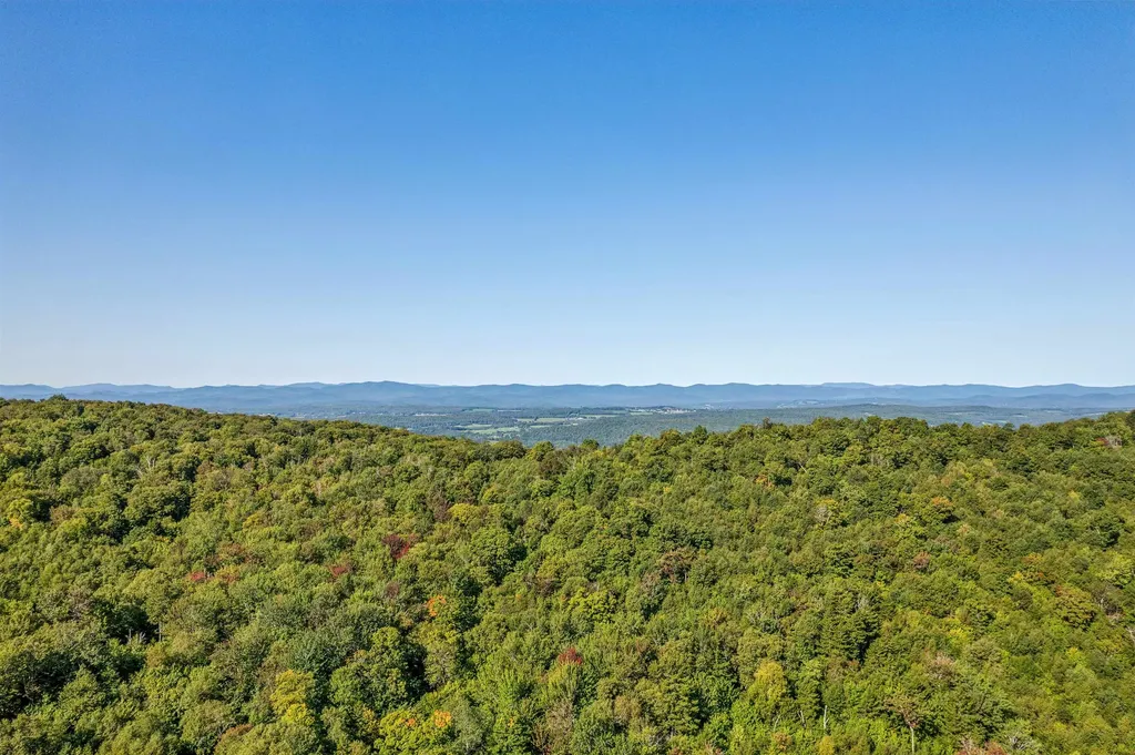 47 New Brighton Hill Tunbridge VT 05077