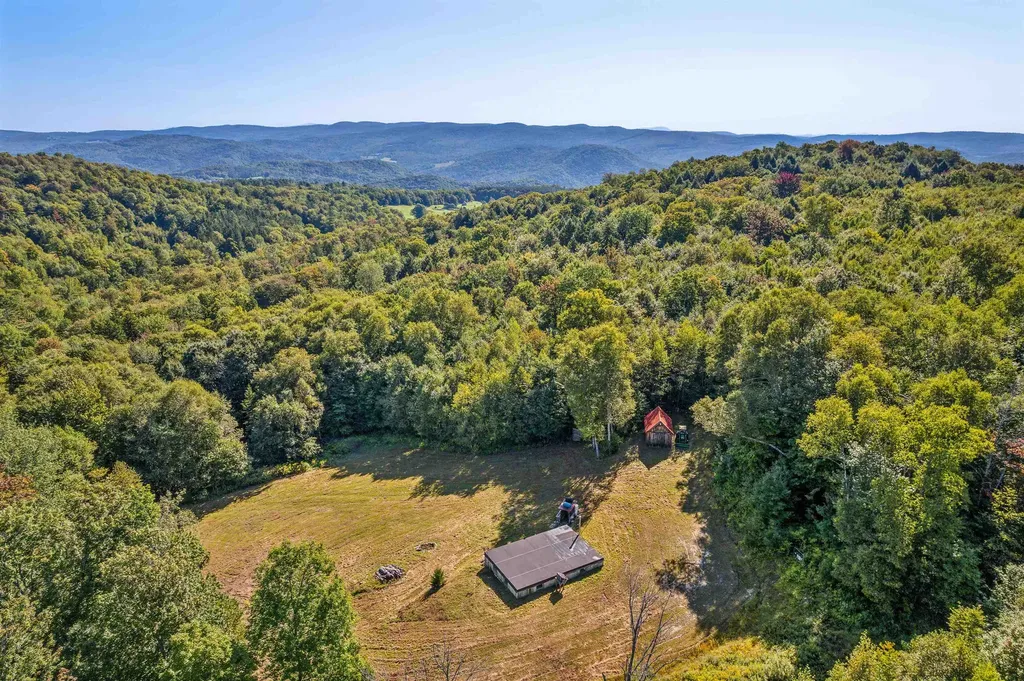 47 New Brighton Hill Tunbridge VT 05077