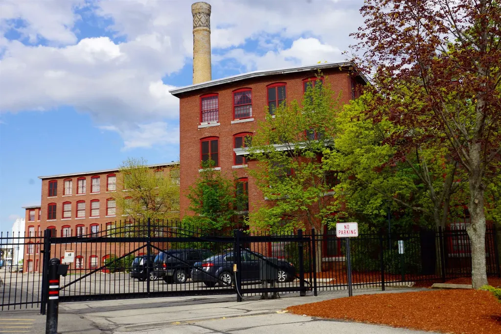 470 Silver Street Manchester NH 03103