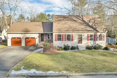 18 Peterson Circle Concord NH 03303