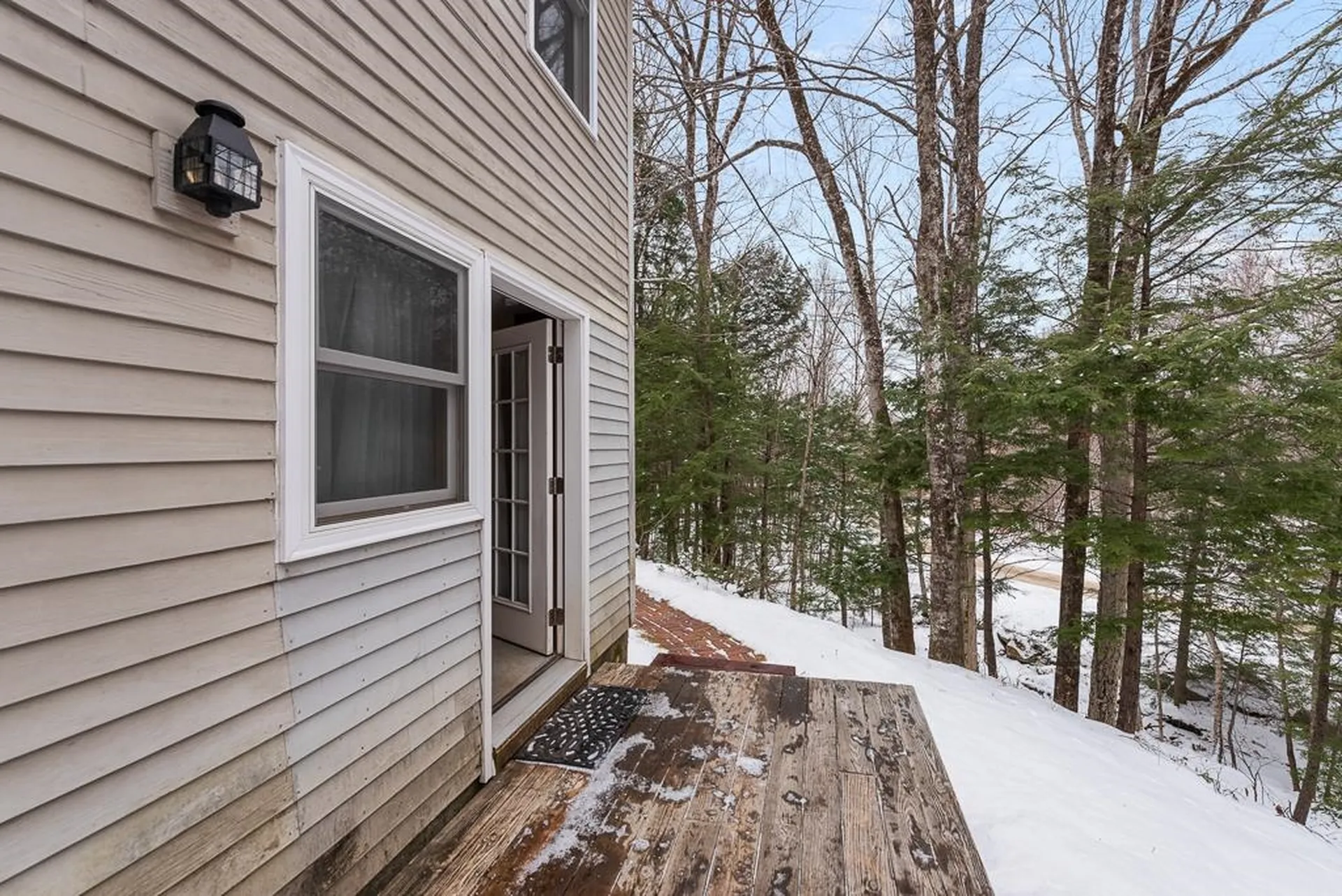 32 Meadow Brook Road Bridgewater NH 03222
